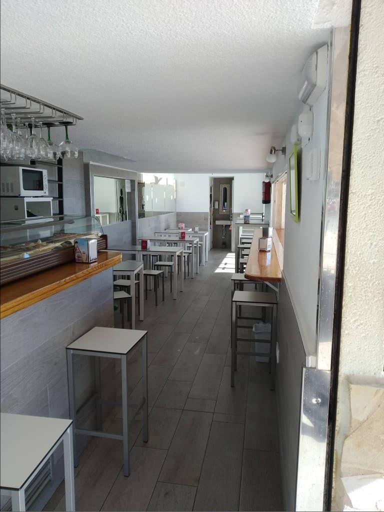Interior · salón